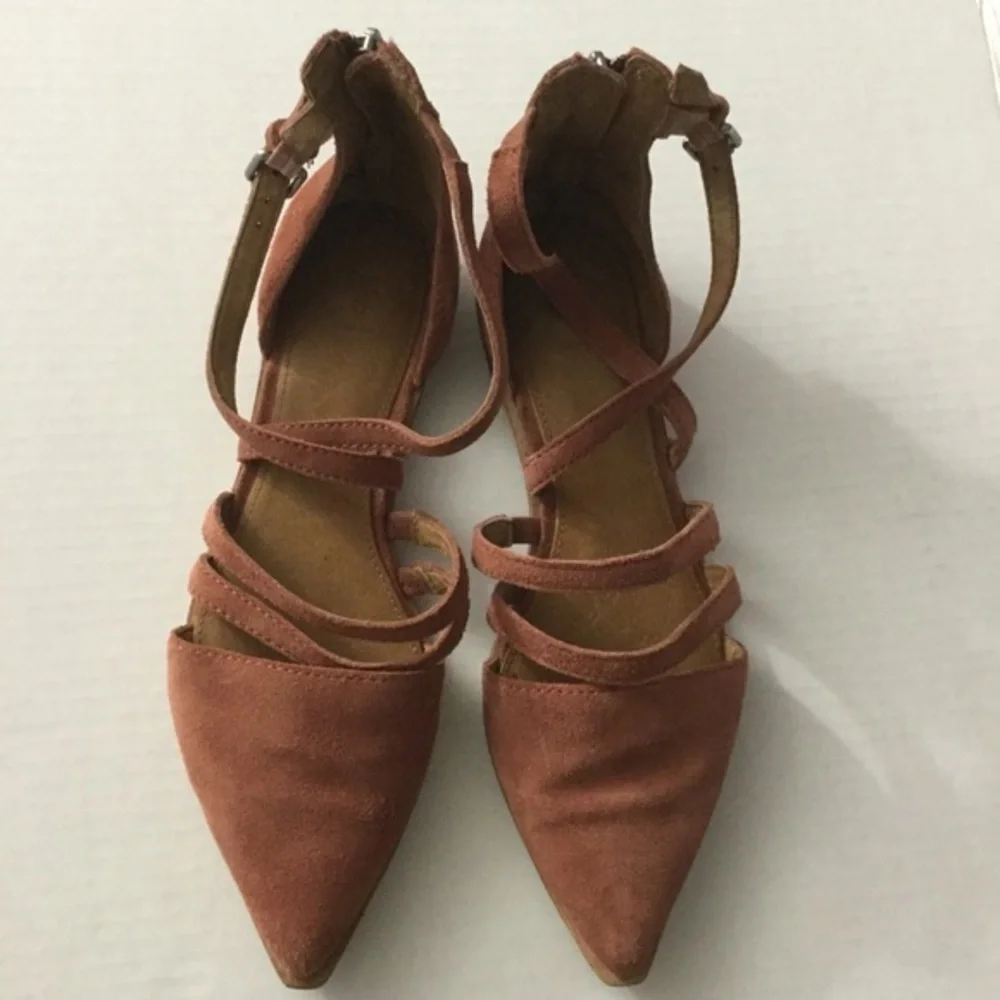 Frye Kenzie Pointed Toe Flat Sz 7 Rosewood Suede